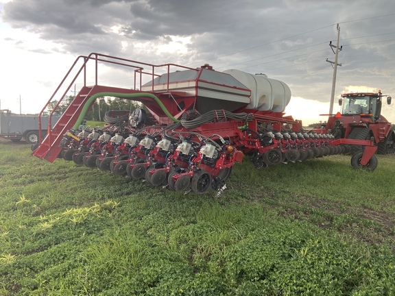 2018 AGCO White VE36 36R22 Planter