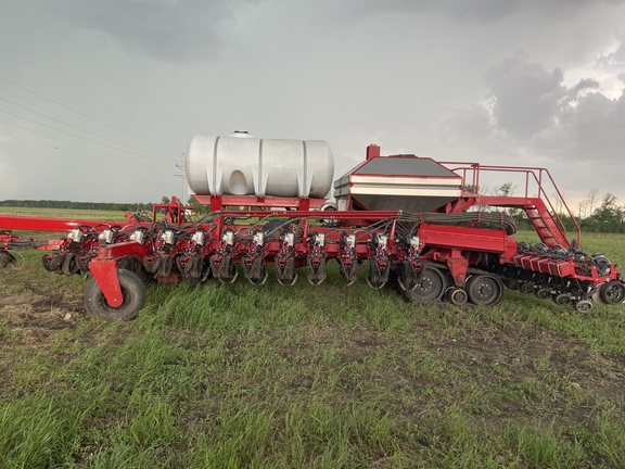 2018 AGCO White VE36 36R22 Planter