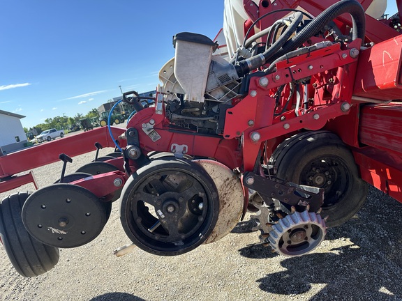 2018 AGCO White VE36 36R22 Planter