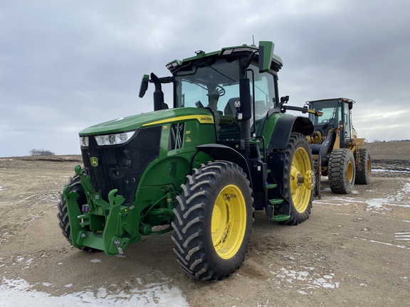 2023 John Deere 7R 250 Tractor