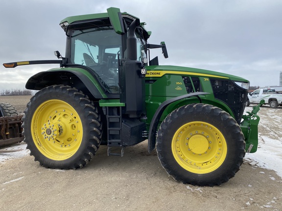 2023 John Deere 7R 250 Tractor