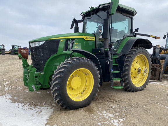 2023 John Deere 7R 250 Tractor