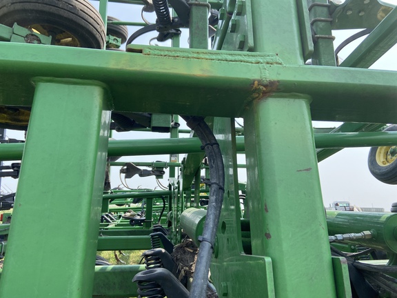 2014 John Deere 2210 Field Cultivator