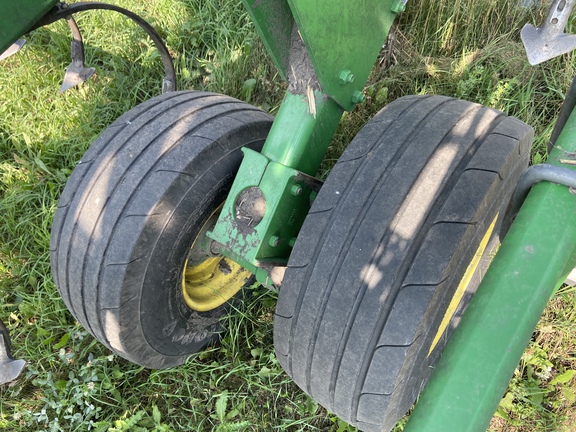 2014 John Deere 2210 Field Cultivator