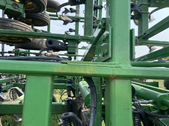 2014 John Deere 2210 Field Cultivator