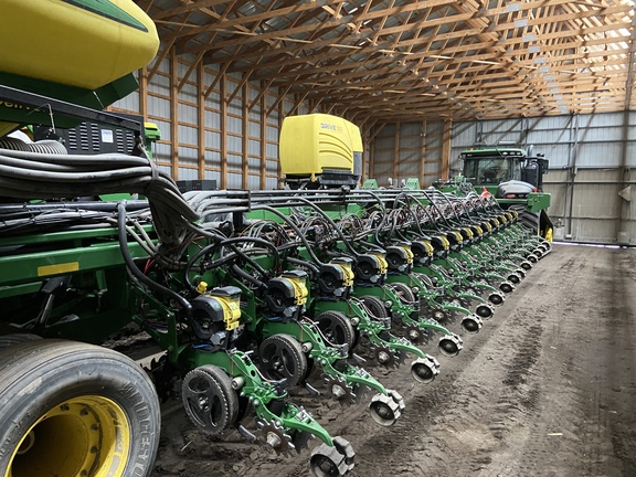 2011 John Deere DB80 Planter