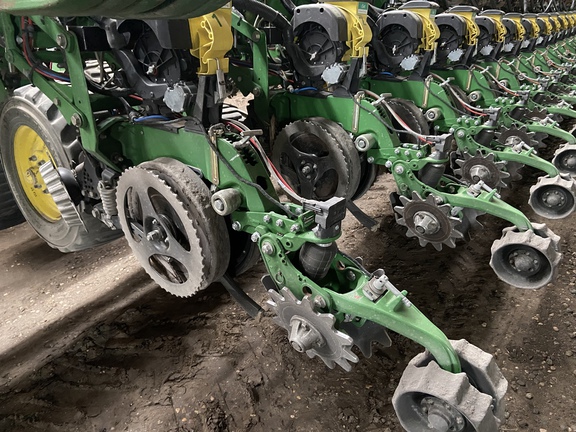 2011 John Deere DB80 Planter