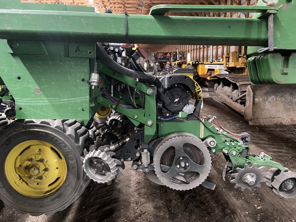 2011 John Deere DB80 Planter