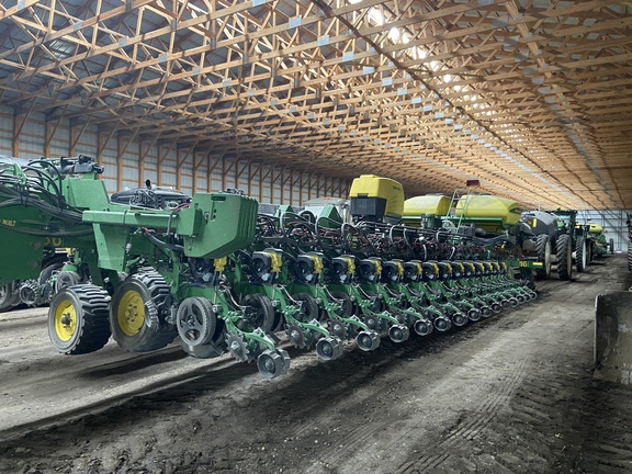 2011 John Deere DB80 Planter