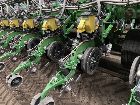 2009 John Deere DB80 Planter