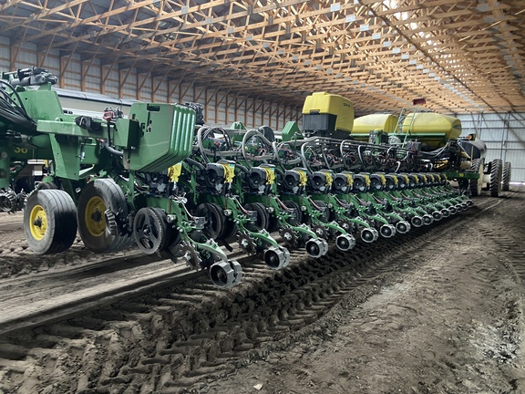 2009 John Deere DB80 Planter