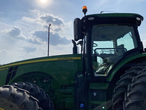 2018 John Deere 8320R Tractor