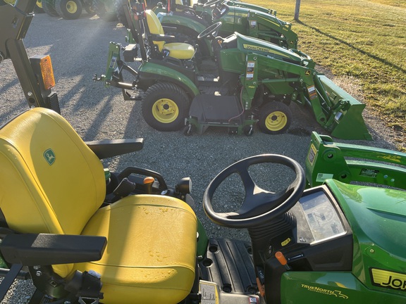 2021 John Deere 1025R Tractor Compact