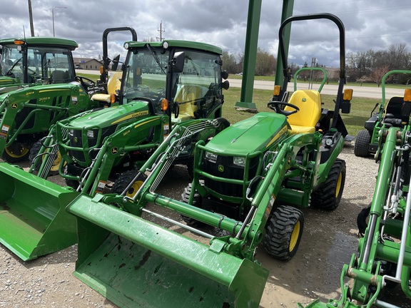 2021 John Deere 1025R Tractor Compact