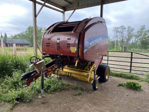 2016 New Holland Rollbelt 460 Baler/Round