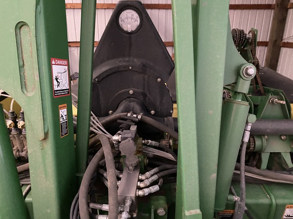 2004 John Deere 1760 Planter