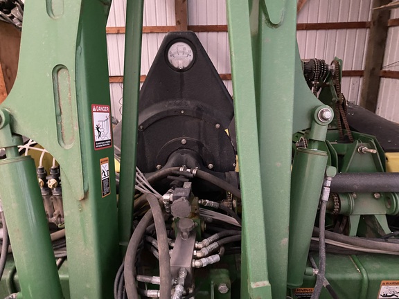 2004 John Deere 1760 Planter