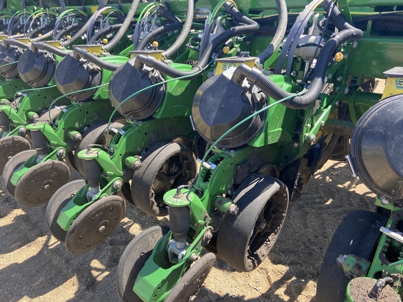 2019 John Deere DB66 Planter