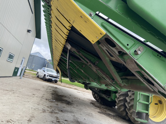 2013 John Deere 640FD Header Combine