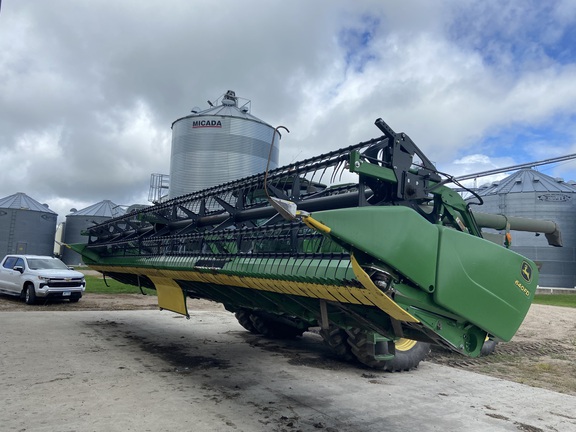 2013 John Deere 640FD Header Combine