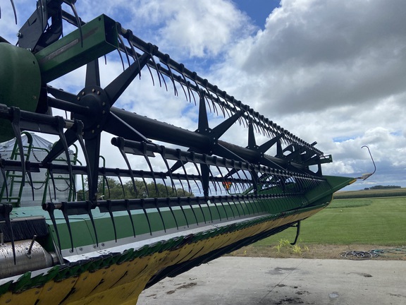 2013 John Deere 640FD Header Combine