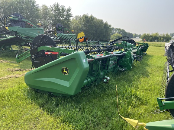 2023 John Deere HD40F Header Combine