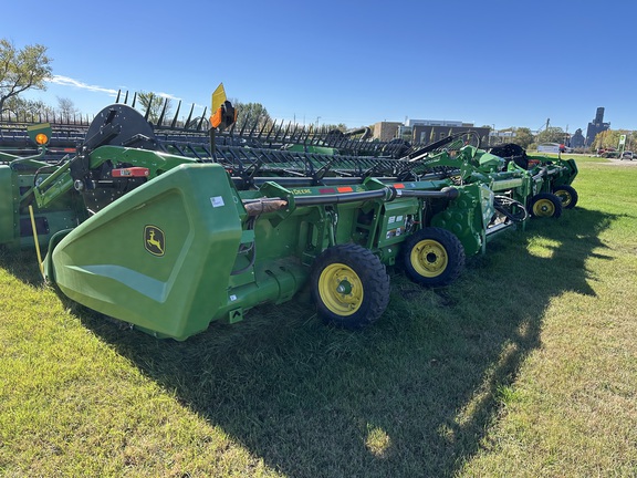 2023 John Deere HD40F Header Combine
