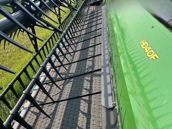 2023 John Deere HD40F Header Combine