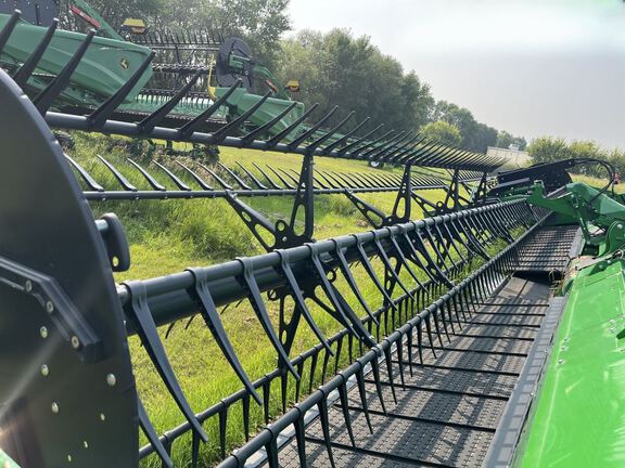 2023 John Deere HD40F Header Combine