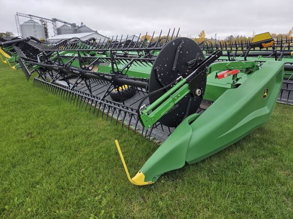 2023 John Deere HD40F Header Combine