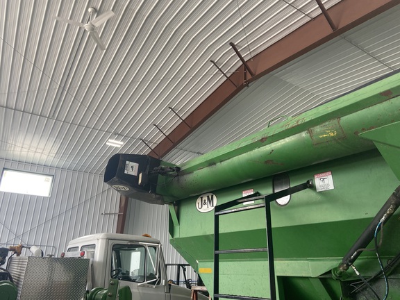 J&M 750 Grain Cart