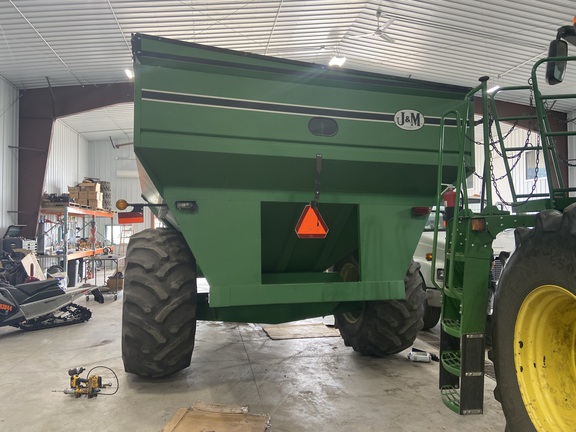 J&M 750 Grain Cart