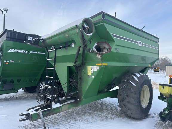 J&M 750 Grain Cart