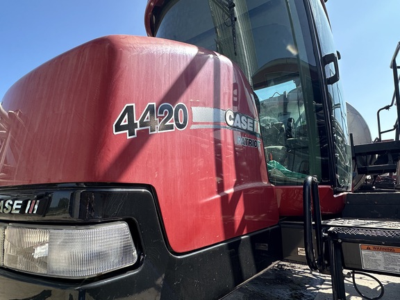 2010 Case IH Patriot 4420 Sprayer/High Clearance