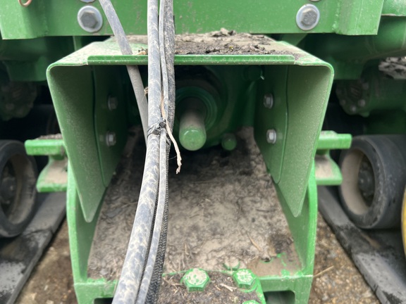2022 John Deere 9RX 590 Tractor Rubber Track