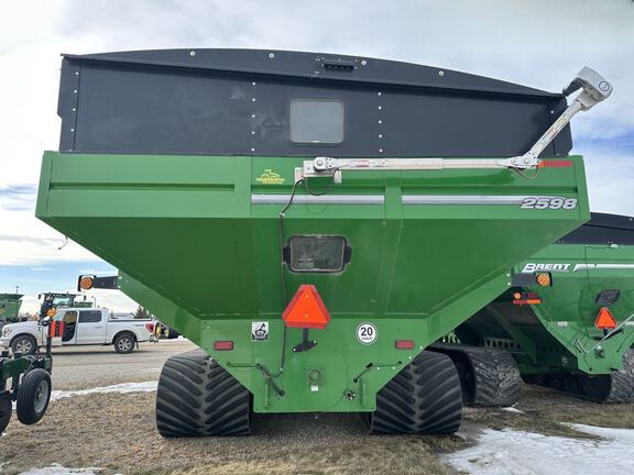 2023 Brent 2598 Grain Cart