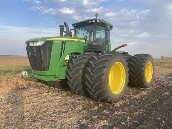 2012 John Deere 9560R Tractor 4WD