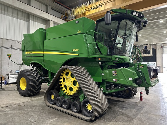 2024 John Deere S780 Combine