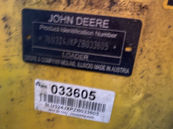 2013 John Deere 324J Compact Utility Loader