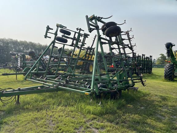 1989 John Deere 960 Field Cultivator
