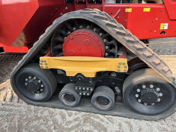 2019 Versatile 570DT Tractor Rubber Track