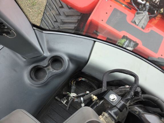2019 Versatile 570DT Tractor Rubber Track