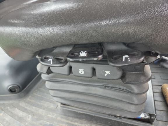 2019 Versatile 570DT Tractor Rubber Track