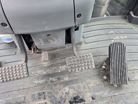 2019 Versatile 570DT Tractor Rubber Track