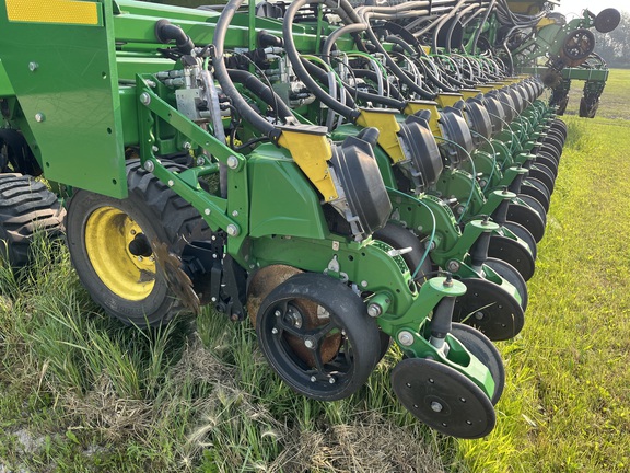 2019 John Deere DB66 Planter
