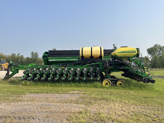 2019 John Deere DB66 Planter