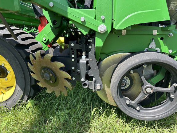 2022 John Deere DB66 Planter