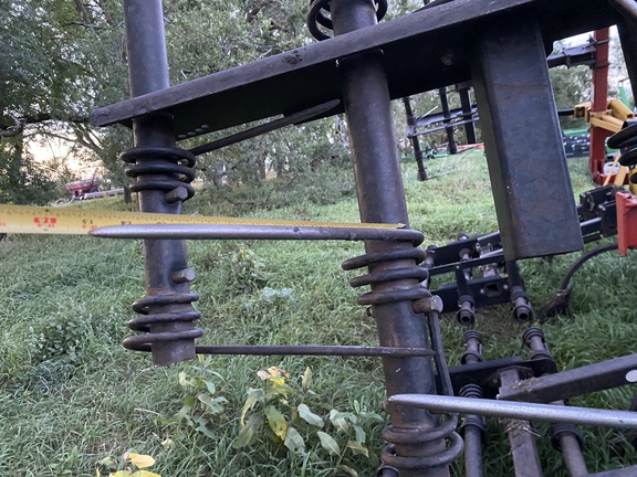 2004 Bourgault 9800-36 Chisel Plow