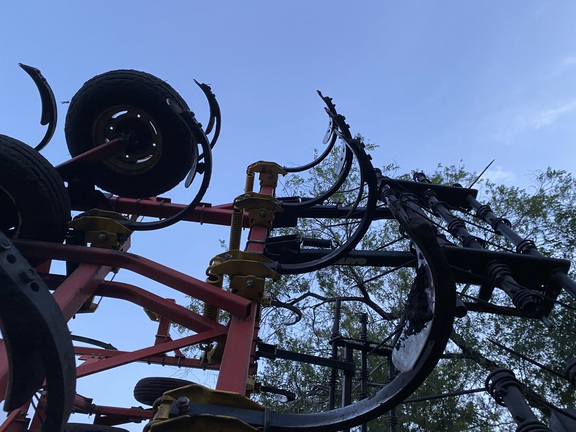 2004 Bourgault 9800-36 Chisel Plow