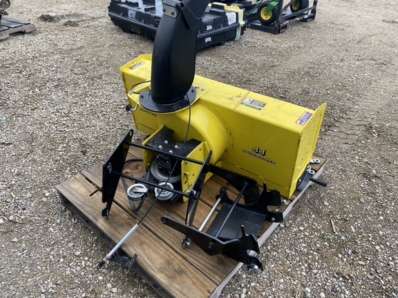 2020 John Deere 44 Snow Blower